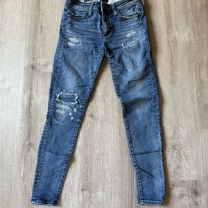 Distressed Blue AE Jegging